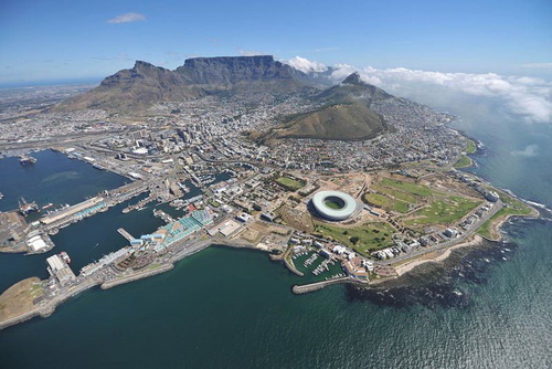 1. Стадион «Кейптаун», ЮАР. (Bruce Sutherland )