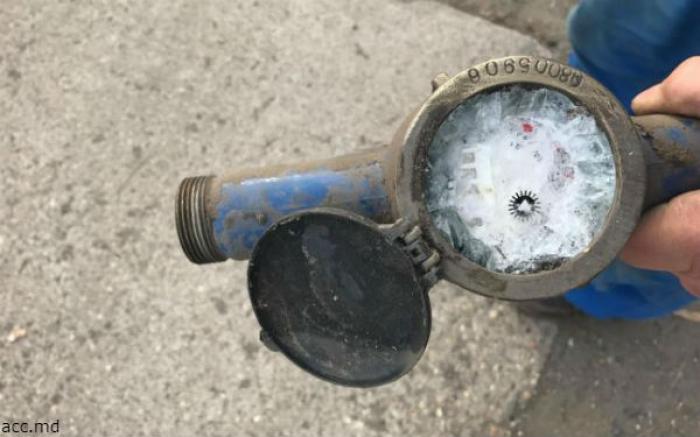 Поставщик воды предупреждает о возможных замерзаниях водопроводов
