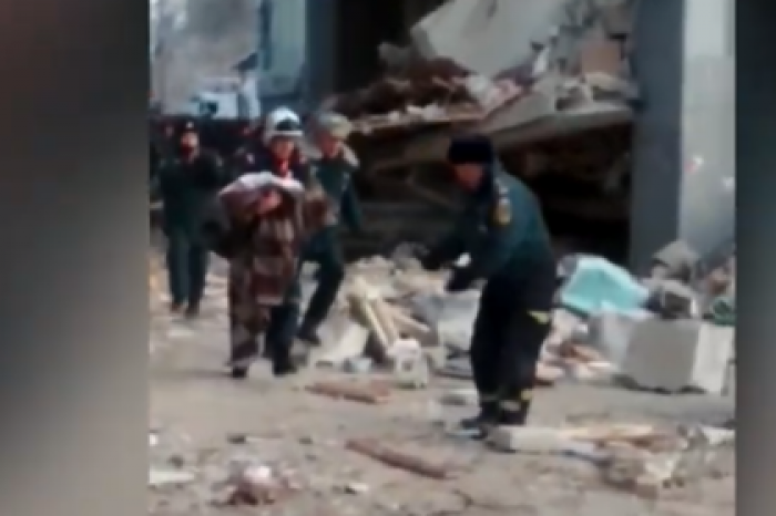 Спасение младенца под завалами в Магнитогорске попало на видео