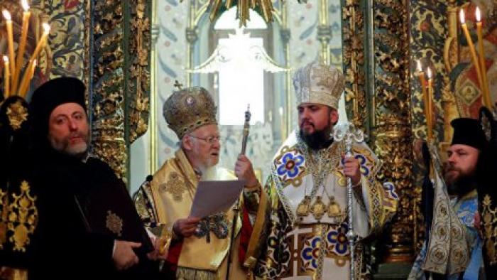 Варфоломей передал Украине томос об автокефалии новой церковной структуры