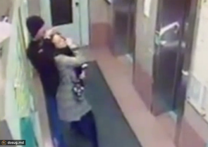 Насилуют В Лифте Секс