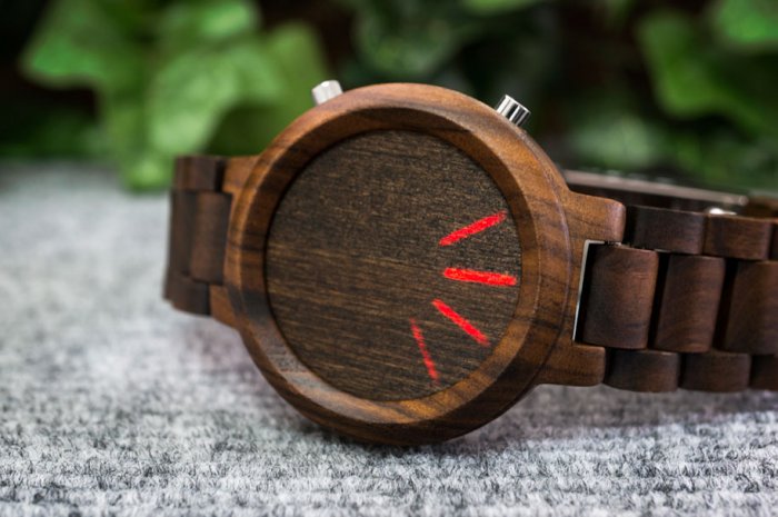 Шикарные умные деревянные часы