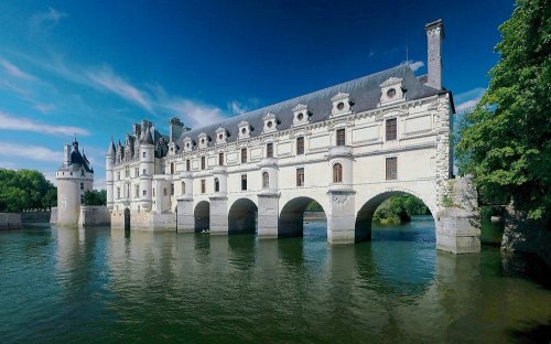 Шато де Шенонсо: Замок над рекой