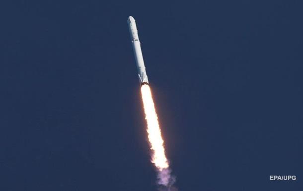 SpaceX успешно вывела спутник связи на орбиту
