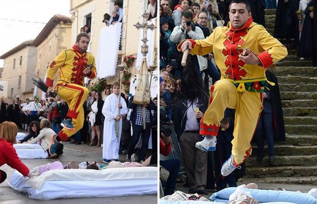 В Испании состоялся ежегодный ритуал прыжков через младенцев