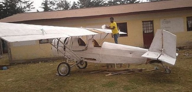 Житель Эфиопии решил самостоятельно построить самолет