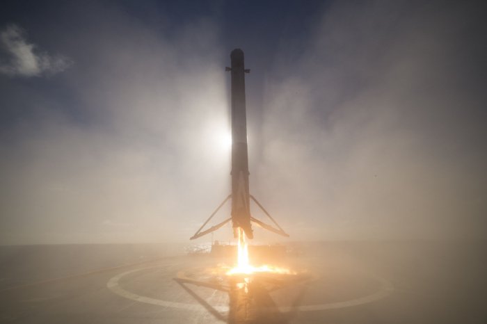 Великолепные завораживающие фото взлета и посадки ракеты SpaceX
