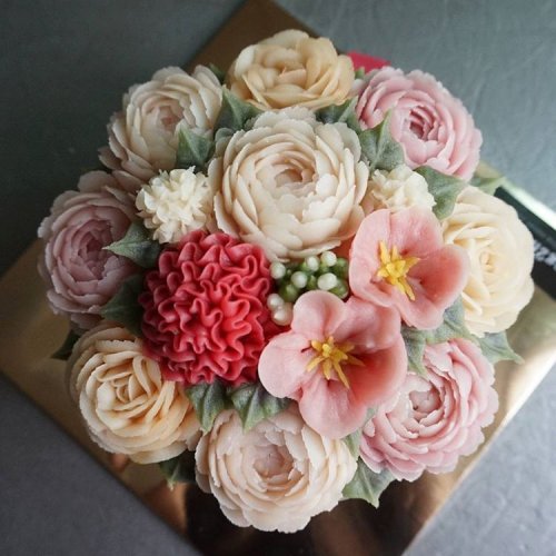 Потрясающие цветочные торты, вдохновлённые приходом весны