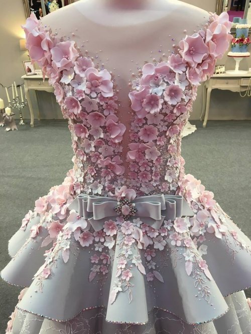 Вы ни за что не догадаетесь, что это потрясающее платье является… тортом