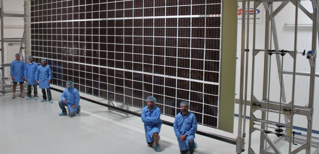 Необычные солнечные батареи ROSA начали работу на МКС