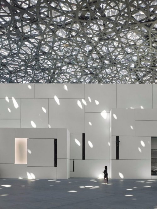 В Абу-Даби открылся филиал парижского Лувра