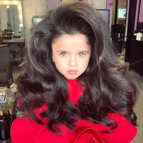 5-летняя израильтянка покоряет Интернет своими роскошными волосами