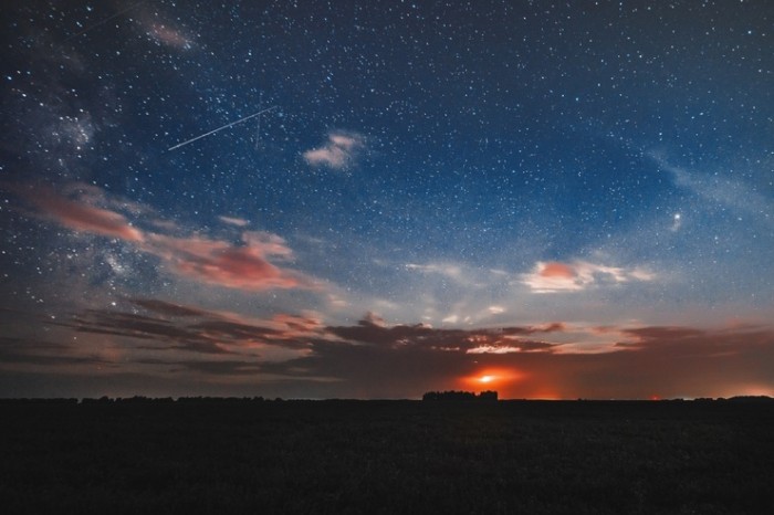 Просто космос: фотограф сняла под Новосибирском Марс, Млечный Путь и падающие звёзды