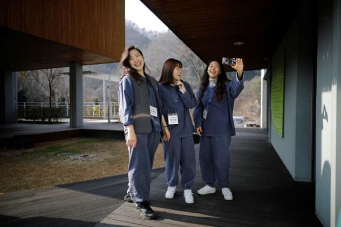 Сгорающие на работе корейцы платят $90 за одиночные камеры, чтобы просто отдохнут