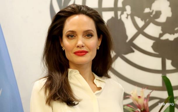 Джоли упомянула Украину в обращении для The Guardian