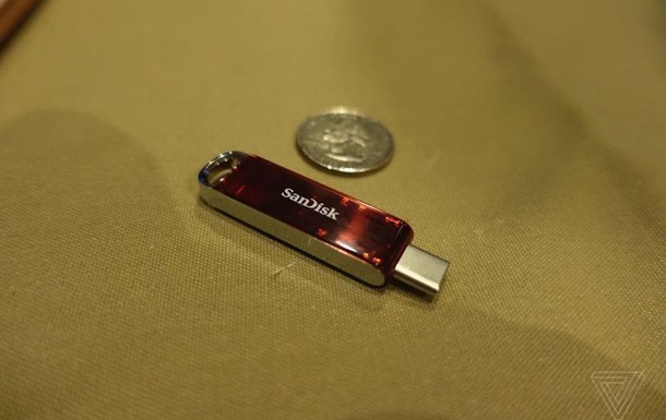 Представлена самая маленькая в мире флешка емкостью в террабайт