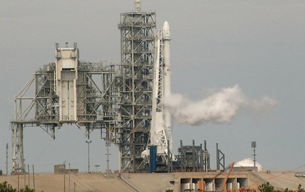 SpaceX отменила запуск корабля Dragon