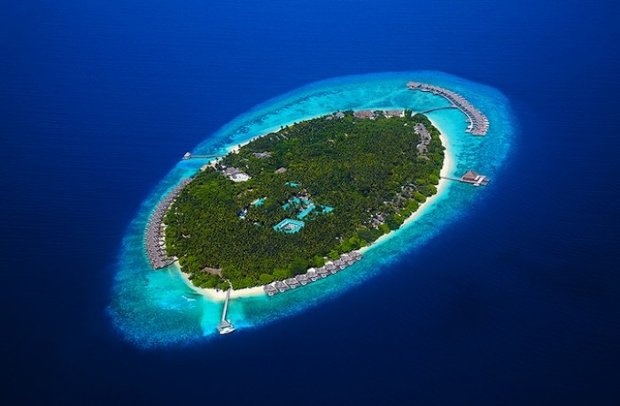 Отель Dusit Thani Maldives на острове Баа Атолл