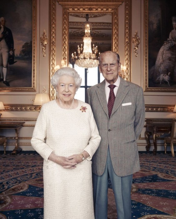 Королева Елизавета II и принц Филипп отметили 70-ю годовщину свадьбы