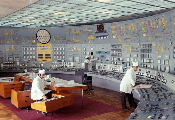 Контрольные комнаты заводов и электростанций советских времен