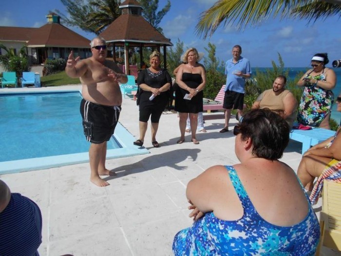 В Карибском бассейне открылся курорт для толстяков