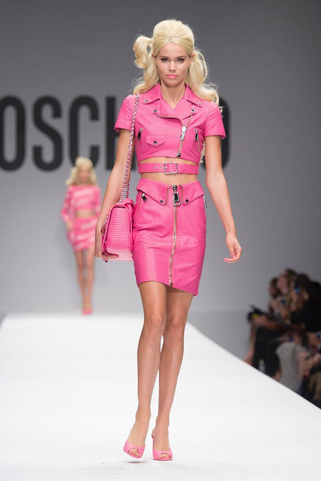 Milan Fashion Week: Moschino весна-лето 2015