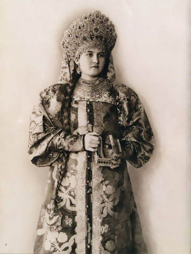 Редкие фото русских красавиц в костюмах XIX века