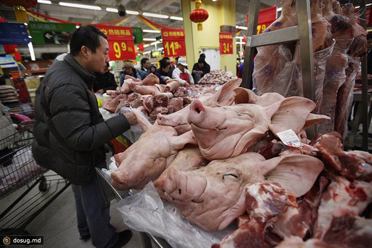 По объемам потребления свинины Китай обогнал США. И как ни удивительно, в стране даже имеется так называемый «резерв свинины», предназначенный для использования в случае экономического кризиса и стремительного роста цен.