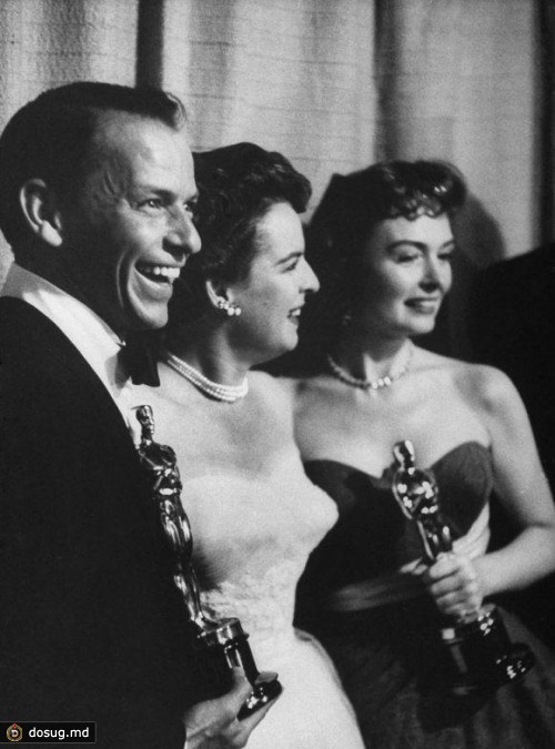 В 1942 году , Джоан Фонтейн награждается Оскаром за роль в фильме Подозрение. Она единственная актриса которая пполучает Оскара за фильм Альфреда Хичкока.