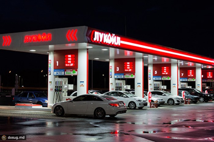 «Лукойлу» предложили брать кредиты в юанях