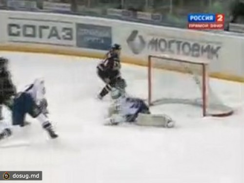 "Авангард" вырвал победу в матче плей-офф КХЛ