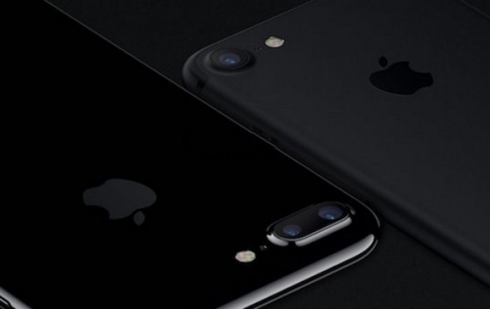 Черные iPhone 7 раскупили за считанные часы