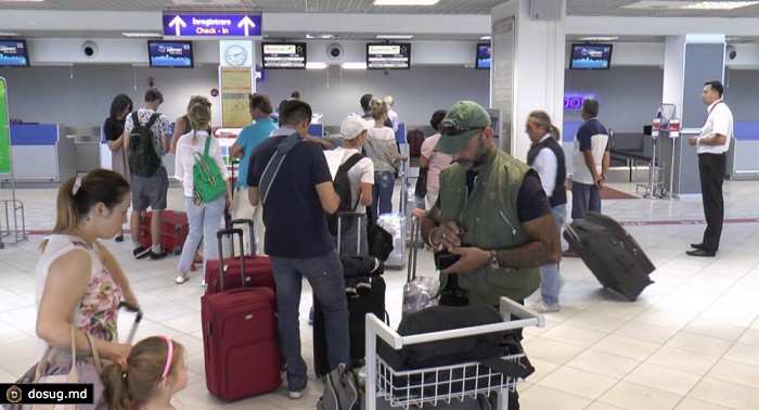 СМИ: грузчику с A321 передали некий чемодан, не прошедший осмотр