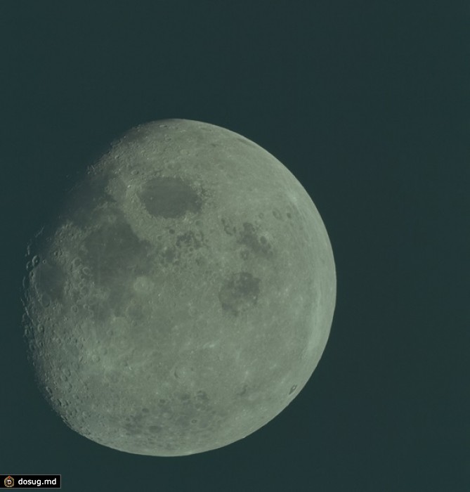 NASA показало снимок посадки Apollo 12 на Луну