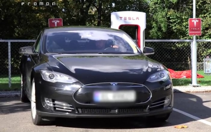 Разработано приложение для угона Tesla