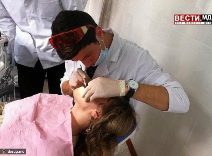 10 человек впали в шок после обезболивающего укола у стоматолога