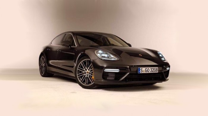 Новый Porsche Panamera рассекретили до премьеры