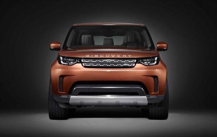 Land Rover показал обновленный Discovery