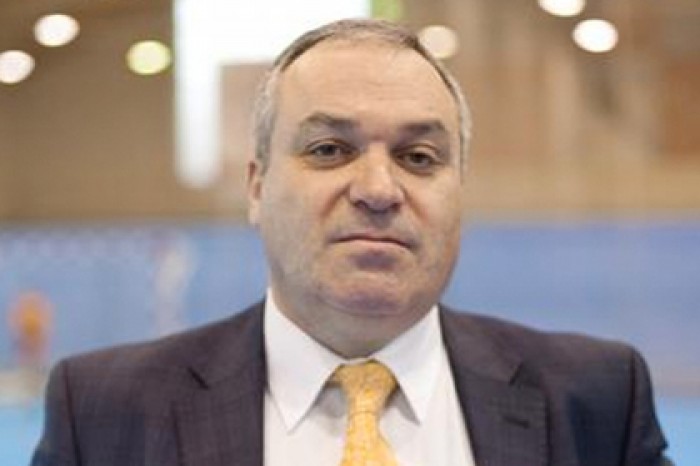 Глава российского мини-футбольного клуба нажил миллионы на майках и шортах