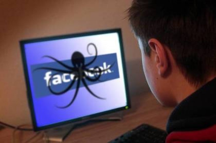 Facebook уличили в рекламе сигарет среди подростков