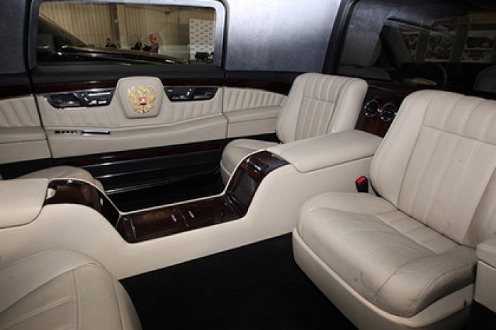 Новый лимузин Путина разбили