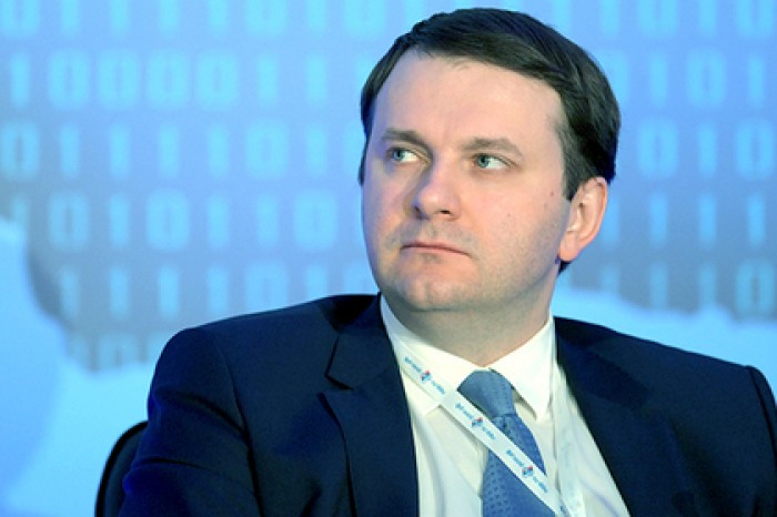 Орешкин решил потренироваться на обвале рубля