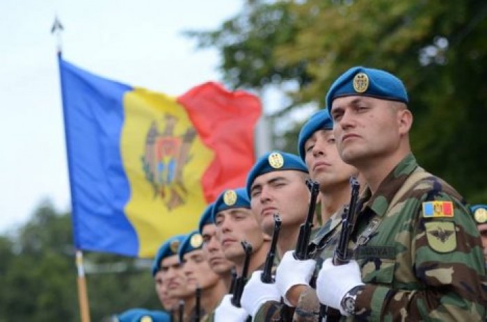 Румыния поможет Молдове перейти на контрактную армию