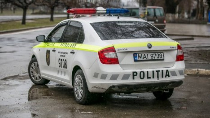 Сотрудники полиции приняли участие в кампании против насилия над женщинами