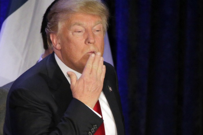 Трамп решил вдвое повысить ставки в торговой войне с Китаем