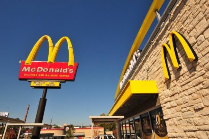 В Риге протестуют против строительства McDonald's