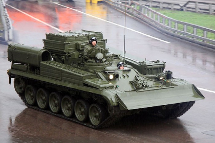 В российские аэропорты завезут военную технику