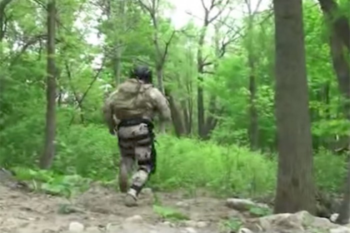 Испытания боевого экзоскелета попали на видео
