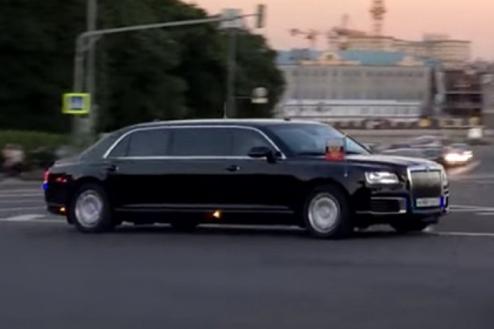 Новый «Кортеж» Путина заметили на улицах Москвы