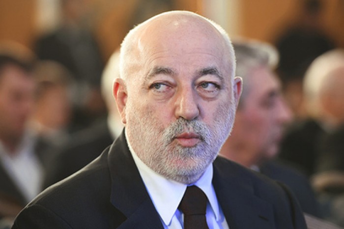 Правительство призналось в поддержке олигарха